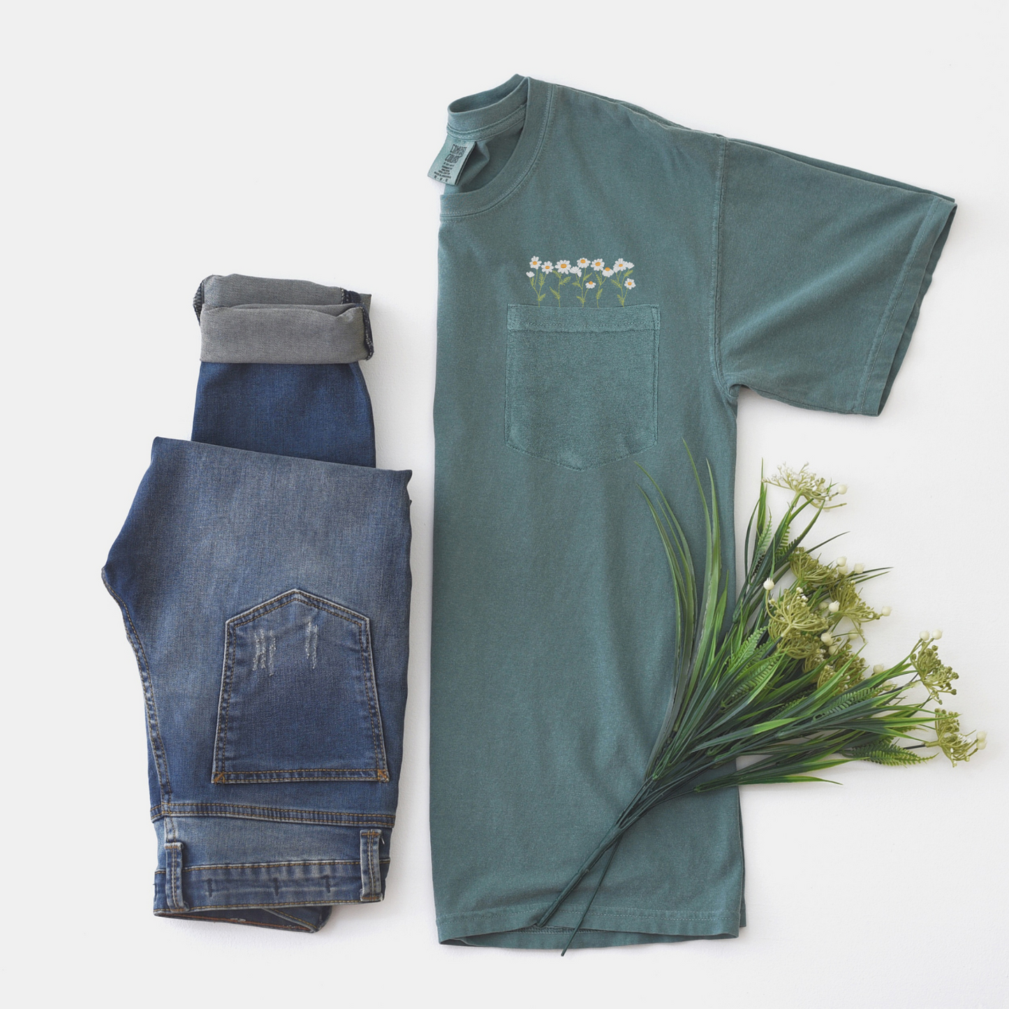 Comfort Colors Embroidered Wildflowers Pocket T-shirt | Peekaboo Wild Daisies