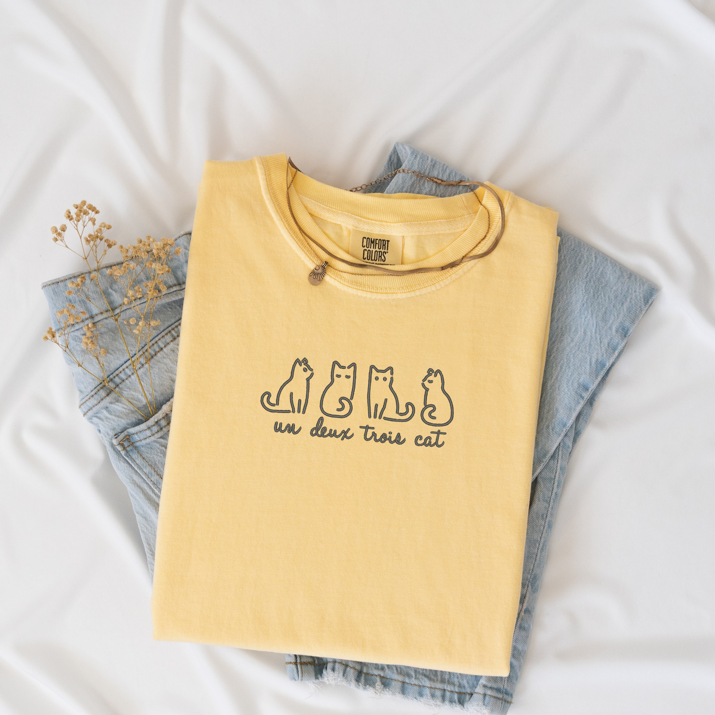 Un Deux Trois Cat Embroidered T-Shirt | Cat Mom Tee | Mothers Day Gift | Cat Lover Gift